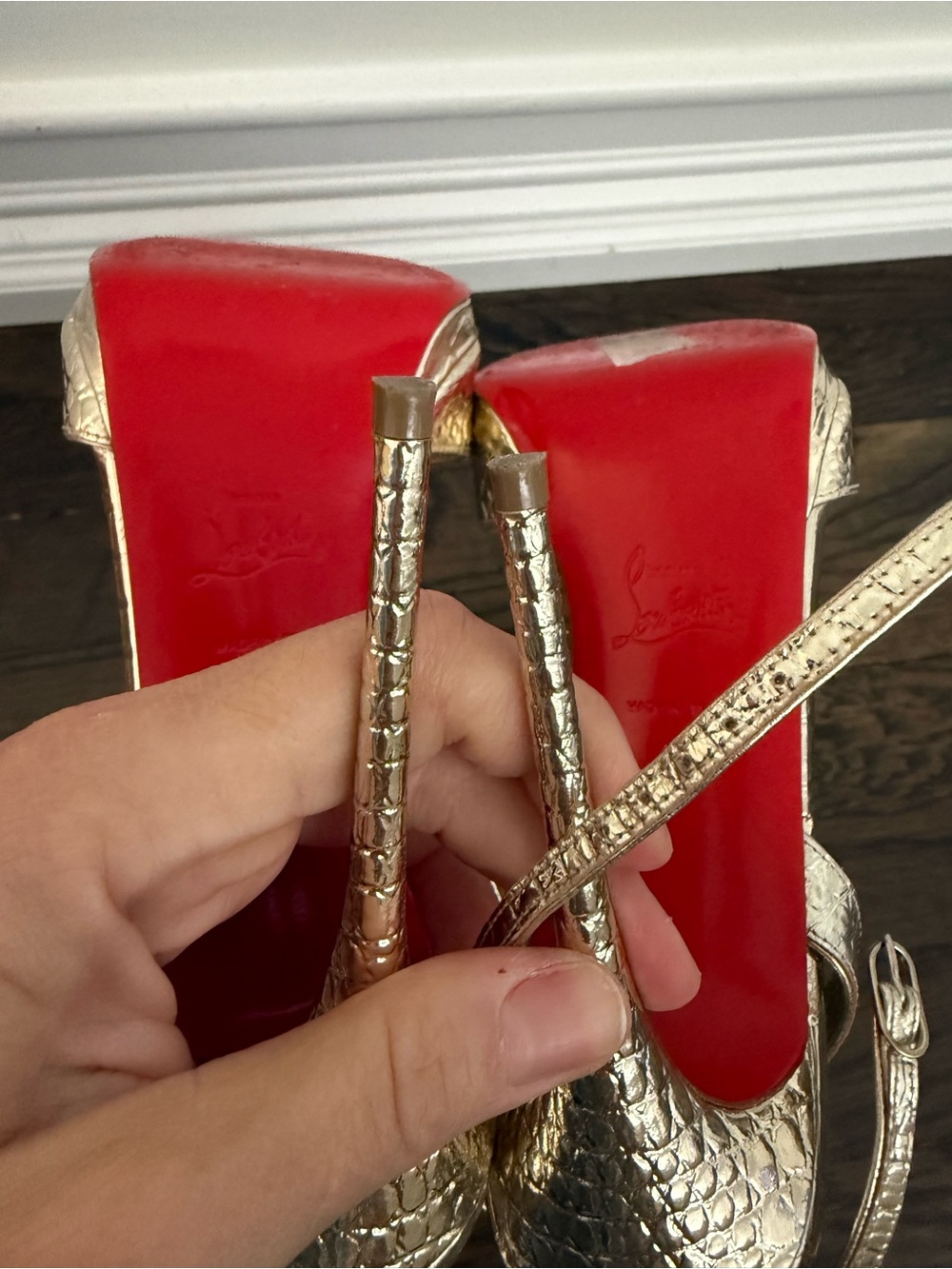Christian Louboutin Gold Metallic Croc-Embossed Slingback Sandals size 40 - Picture 5 of 10